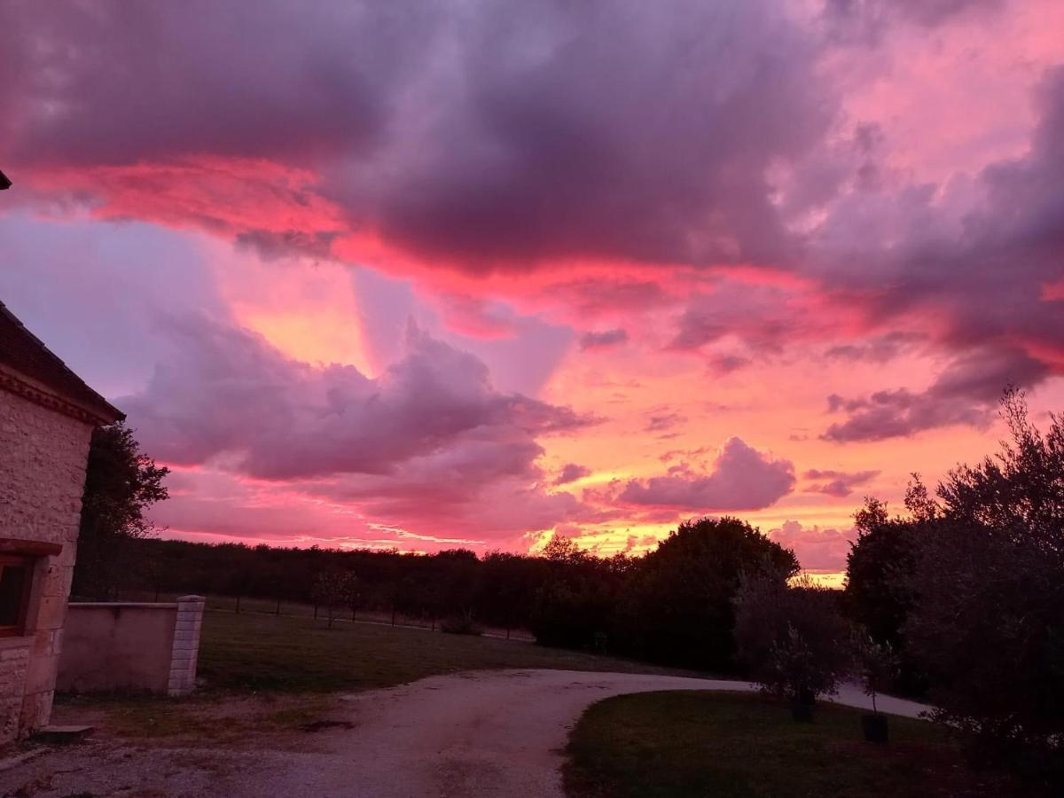 Gite Le Domaine De Camberoux Saint-Marcel-du-Perigord ภายนอก รูปภาพ